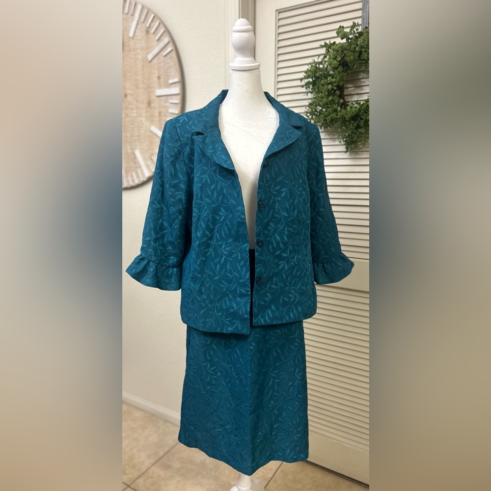 Studio I Teal Textured A-Line Skirt and Jacket Set